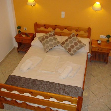Tínos Boussetil Rooms Capanmat المظهر الخارجي الصورة