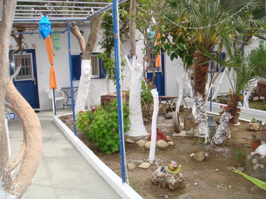 Tínos Boussetil Rooms Capanmat المظهر الخارجي الصورة