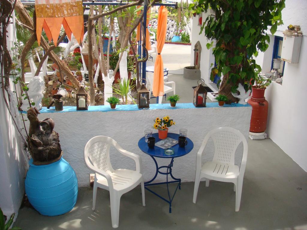 Tínos Boussetil Rooms Capanmat المظهر الخارجي الصورة