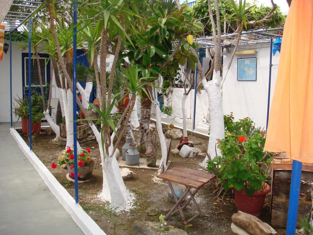 Tínos Boussetil Rooms Capanmat المظهر الخارجي الصورة